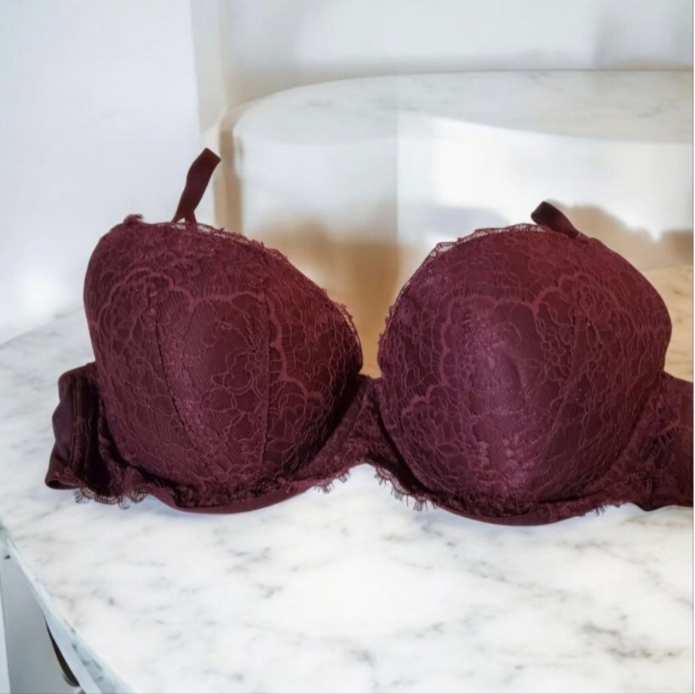 Victoria’s Secret Dream Angels Purple Lace Demi Bra size 38C